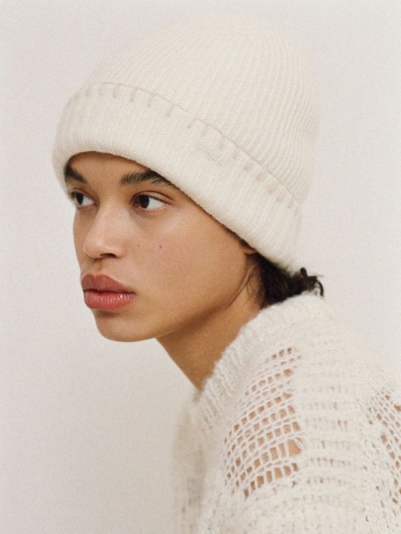 Chloe Räfflad Knit Beanie Hatt Vita | CHE-SR14473